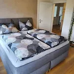 Statt - Individuelle, Gemuetliche Dachgeschosswohnung Zum Wohlfuehlen - Im Herzen شقة *