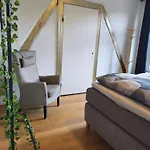Statt - Individuelle, Gemuetliche Dachgeschosswohnung Zum Wohlfuehlen - Im Herzen شقة *