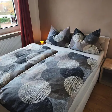 Appartement Statt - Individuelle, Gemuetliche Dachgeschosswohnung Zum Wohlfuehlen - Im Herzen Oldenburg